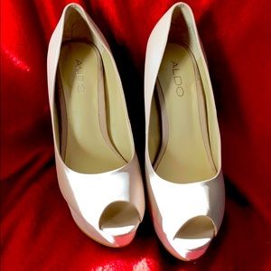 Aldo designers Rhinestine Heels